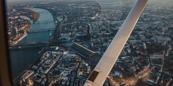 Central London Helicopter - Lunch & Range Rover - Image 8