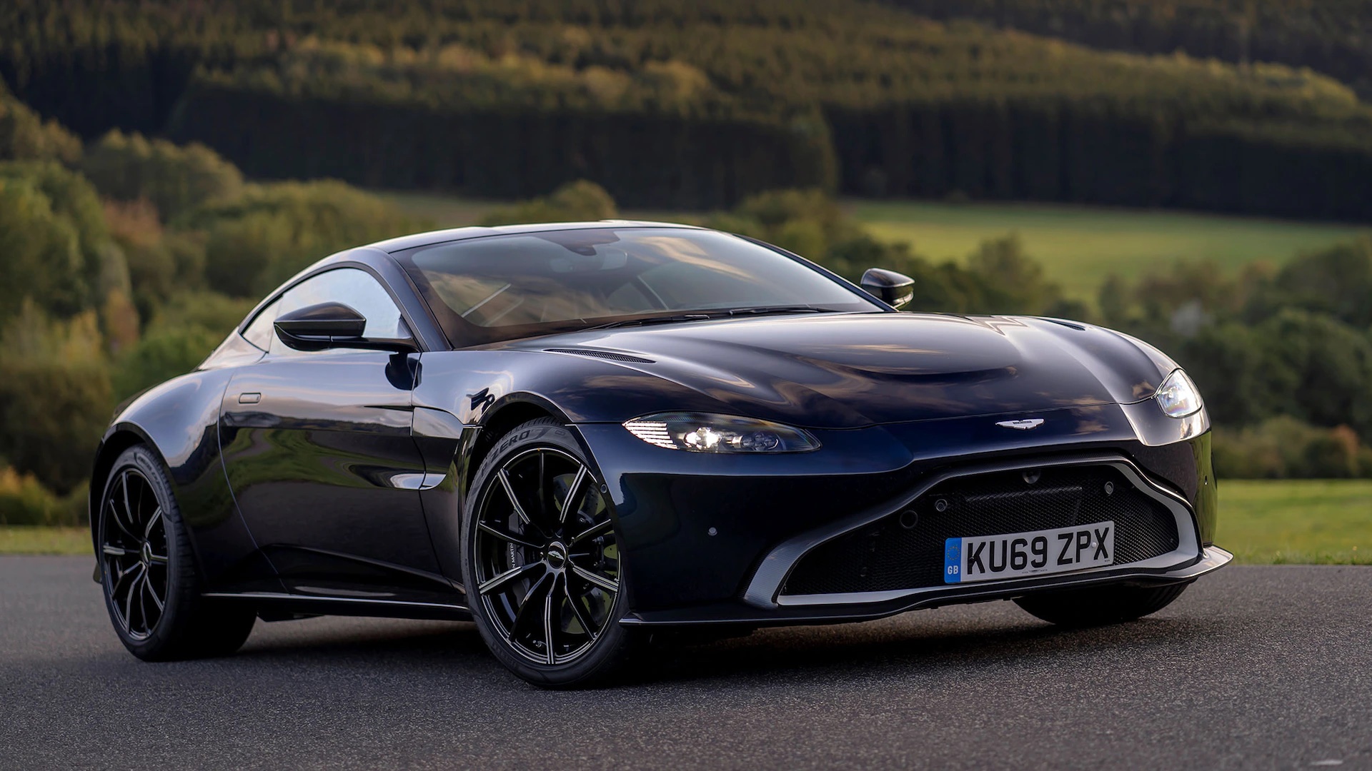Starr Luxury Cars Aston Martin Vantage 2020 Hire UK