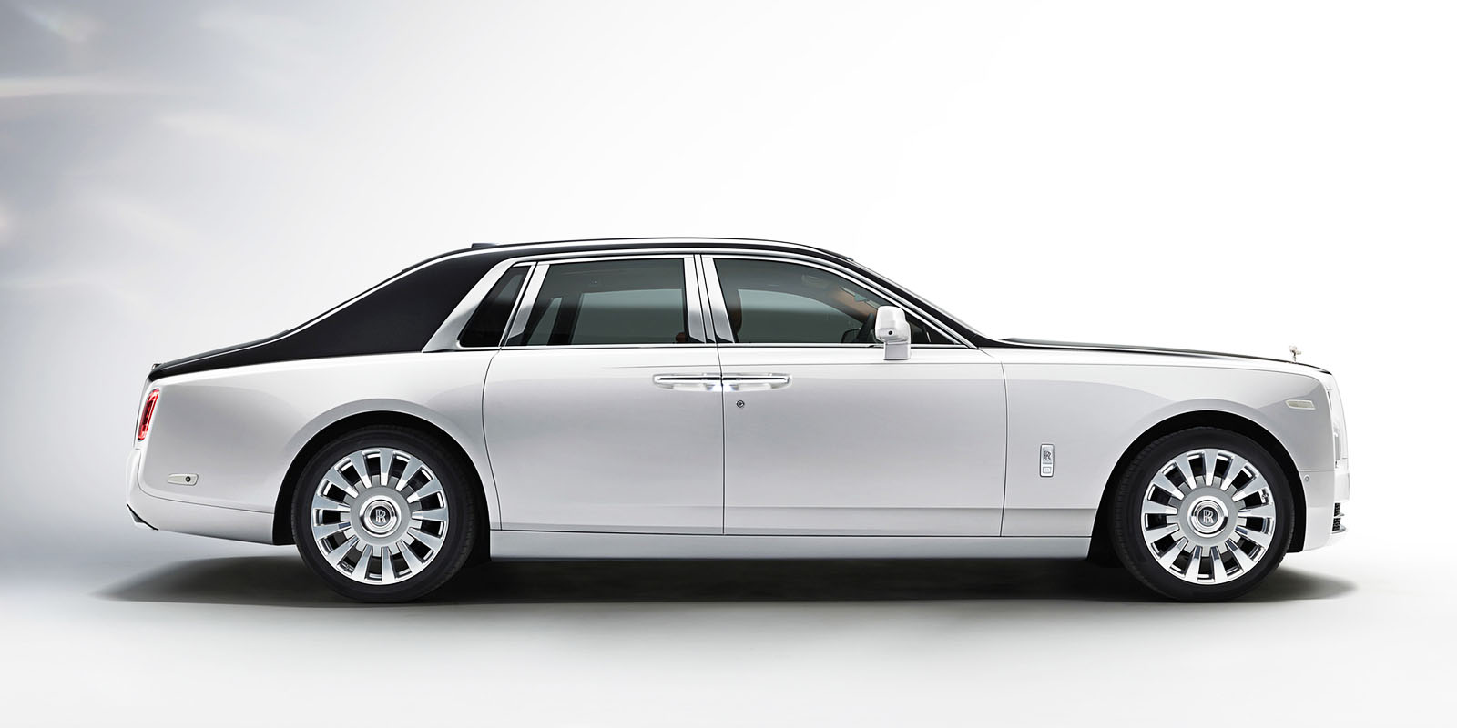 Starr Luxury Cars Hire UK Rolls Royce Phantom