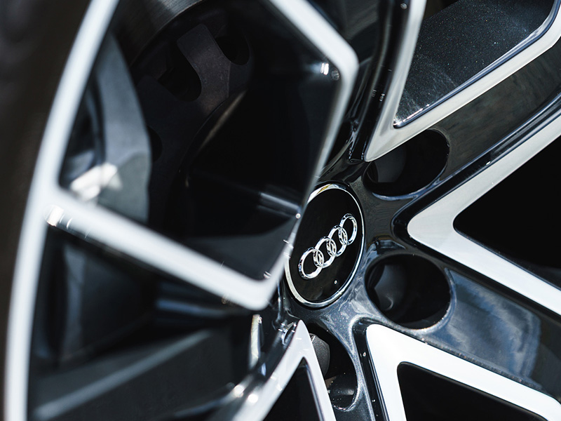 Starr Luxury Cars Hire UK Audi Q8