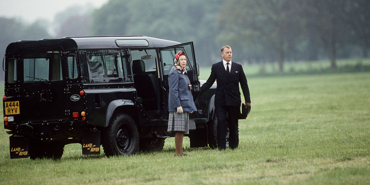 Starr Luxury Cars Queen Elizabeth II Land Rover Discovery