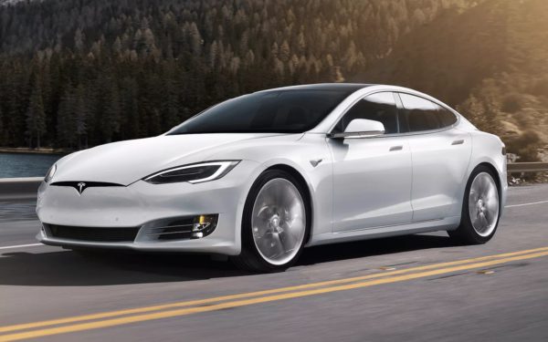TESLA MODEL S - L.A.