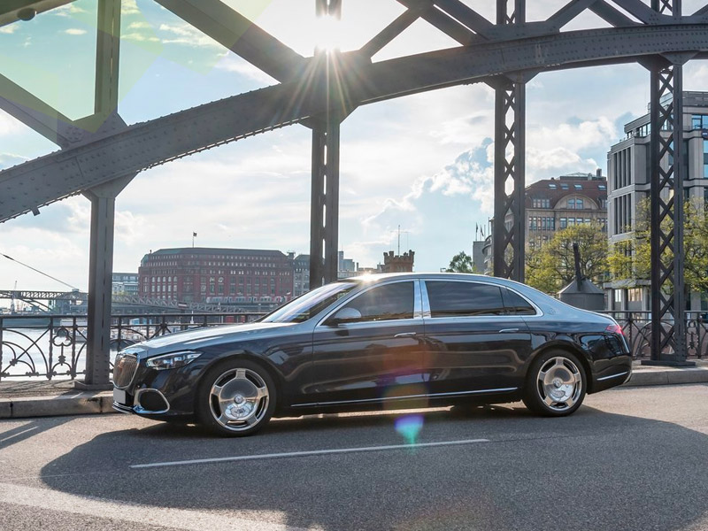 Starr Luxury Cars Mercedes Benz Maybach - Chauffeur Service Chicago 2023