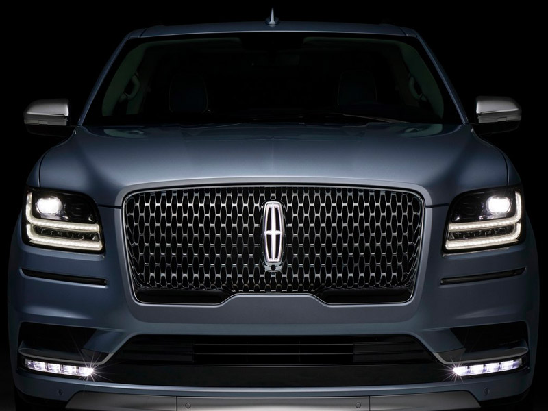 Starr Luxury Cars Lincoln Navigator - Service Boston 2023