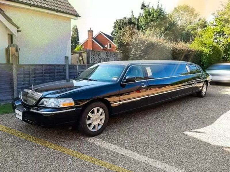 Starr Luxury Cars Lincoln Town Stretch Limousine - Turkey Istanbul 2023