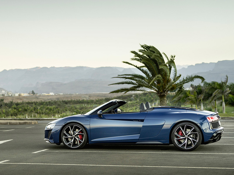 Starr Luxury Cars Audi R8 Spider Paris, France Self Hire 2023