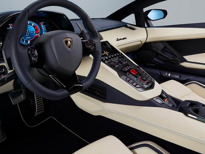 Starr Luxury Cars, Lamborghini Aventador Roadster, Istanbul Self Hire 2023