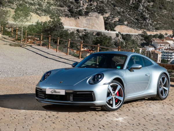 Starr Luxury Cars,Porsche 911 Istanbul Self Hire 2023