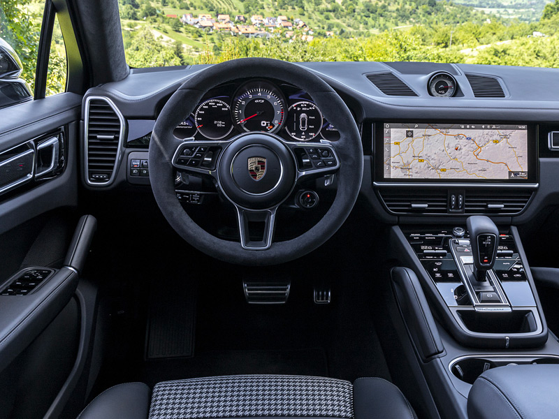 Starr Luxury Cars, Porsche Cayenne GTS Istanbul Self Hire 2023