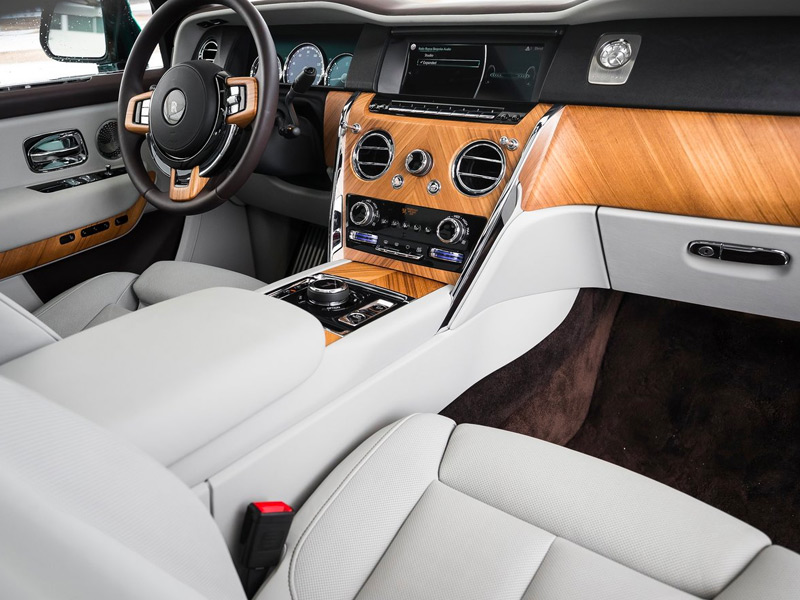 Starr Luxury Cars,Rolls Royce Cullinan Istanbul Self Hire 2023