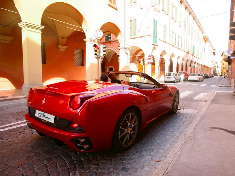 Starr Luxury Cars, Ferrari California Milan,Italy Self Hire 2023