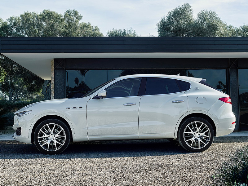 Starr Luxury Cars, Maserati Levante Prague, Czech Republic Self Hire 2023
