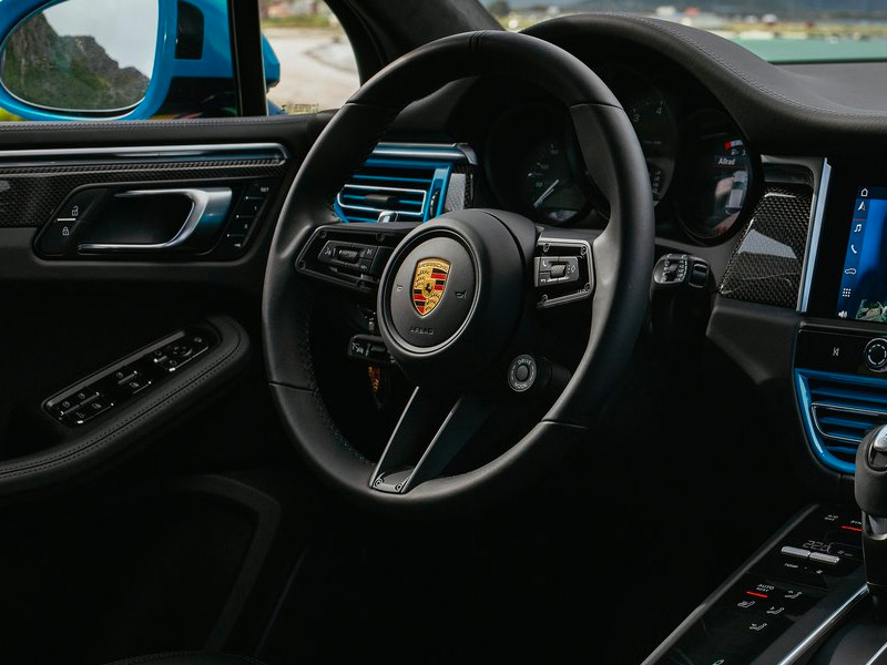 Starr Luxury Cars, Porsche Macan Spain Self Hire 2023