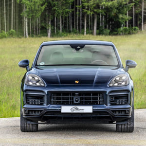 Starr Luxury Cars, Porsche Cayenne Turbo Milan,Italy Self Hire 2023