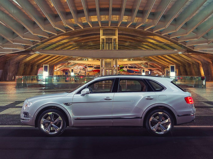 BENTLEY BENTAYGA HIRE HOME DELIVERY SERVICE