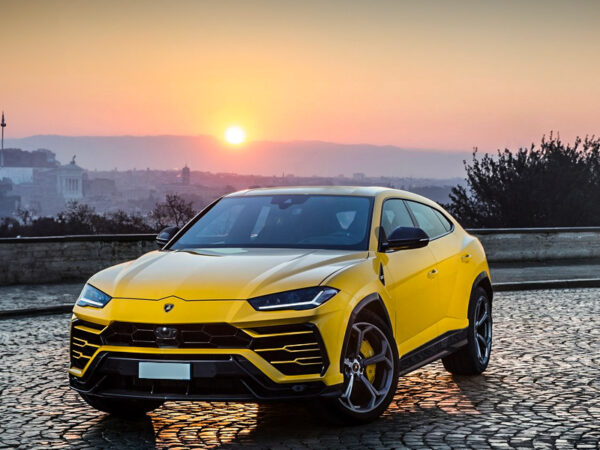 Starr Luxury Cars -Chicago - Lamborghini Urus Best Coveted Luxury Exotic Cars - Chauffeur Service, and Self-Hire Service. Mayfair UK - London Berkeley Square.