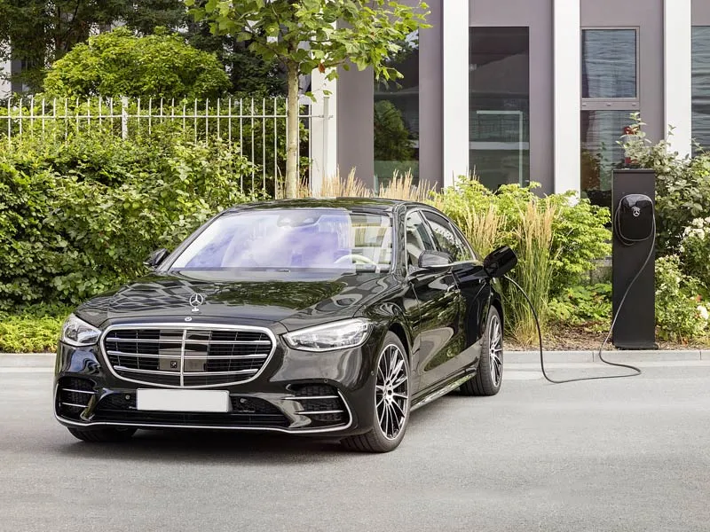 Starr Luxury Cars - Luxury Airport Chauffeur Service Best Coveted Luxury Exotic Cars - Book, Hire, Rent Chauffeur Service, and Self-Hire Service. Mercedes Benz, Dublin