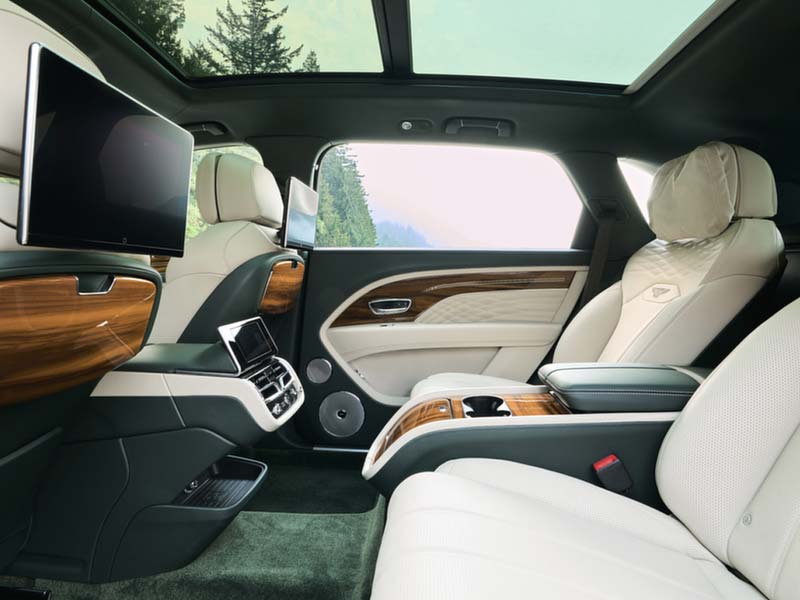 Starr Luxury Cars - Luxury Airport Chauffeur Service Best Coveted Luxury Exotic Cars - Book, Hire, Rent Chauffeur Service, and Self-Hire Service. Bentley Bentayga - London Mayfair, UK