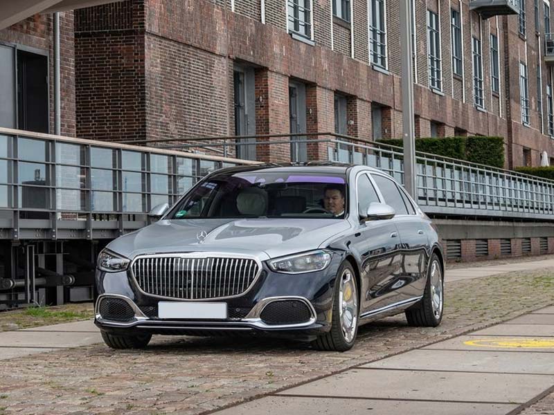 Starr Luxury Cars - Luxury Airport Chauffeur Service Best Coveted Luxury Exotic Cars - Book, Hire, Rent Chauffeur Service, and Self-Hire Service. Mercedes Benz Maybach - London Mayfair, UK