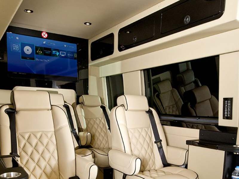 MERCEDES BENZ SPRINTER CHAUFFEUR HIRE IN DOHA