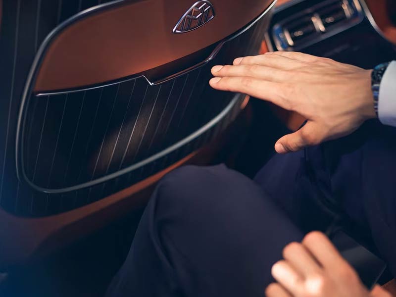 Starr Luxury Cars - Luxury Airport Chauffeur Service Best Coveted Luxury Exotic Cars - Book, Hire, Rent Chauffeur Service, and Self-Hire Service Mercedes Benz Maybach - Neom city in Emirates