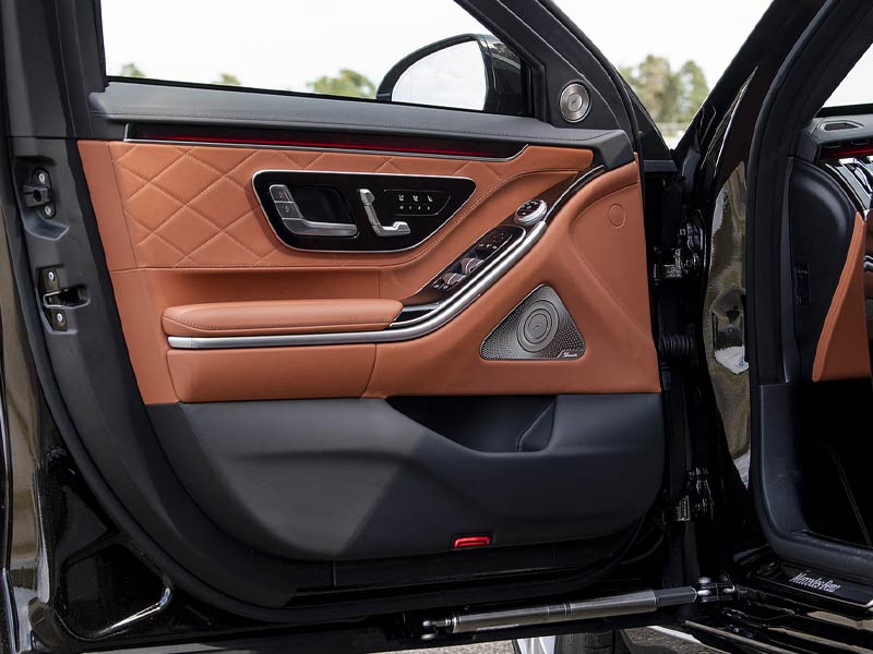 Starr Luxury Cars - Luxury Airport Chauffeur Service Best Coveted Luxury Exotic Cars - Book, Hire, Rent Chauffeur Service, and Self-Hire Service. Mercedes Benz S-Class - London Mayfair, UK