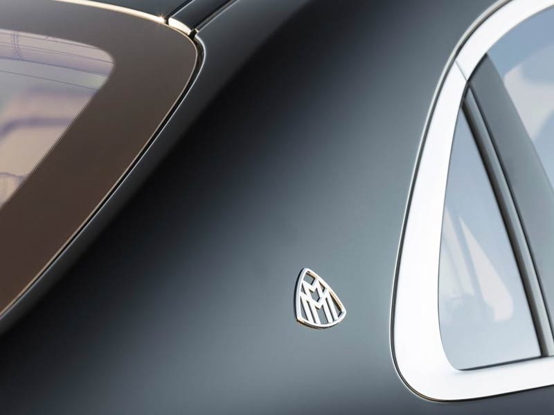 Starr Luxury Cars - Luxury Airport Chauffeur Service Best Coveted Luxury Exotic Cars - Book, Hire, Rent Chauffeur Service, and Self-Hire Service Mercedes Benz S650 - Neom city in Emirates