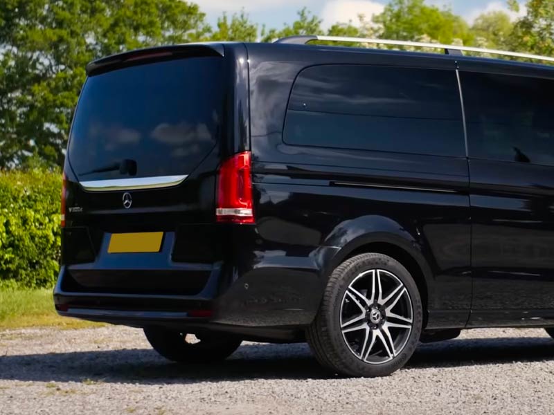 Starr Luxury Cars - Luxury Airport Chauffeur Service Best Coveted Luxury Exotic Cars - Book, Hire, Rent Chauffeur Service, and Self-Hire Service Mercedes Benz V Class - Neom city in Emirates