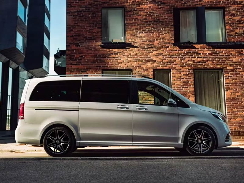 Starr Luxury Cars - Luxury Airport Chauffeur Service Best Coveted Luxury Exotic Cars - Book, Hire, Rent Chauffeur Service, and Self-Hire Service. Mercedes Benz V Class - London Mayfair, UK