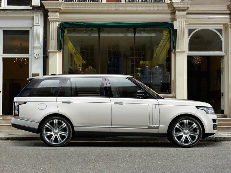 Starr Luxury Cars - Luxury Airport Chauffeur Service Best Coveted Luxury Exotic Cars - Book, Hire, Rent Chauffeur Service, and Self-Hire Service Range Rover LWB - Neom city in Emirates