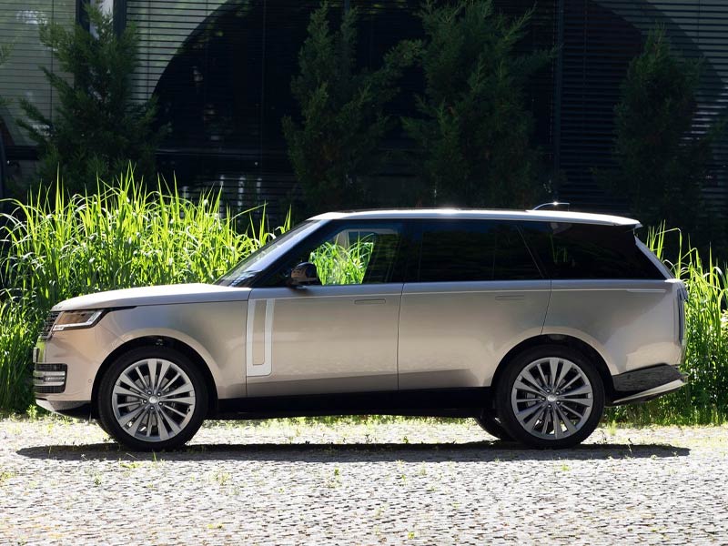 Starr Luxury Cars - Luxury Airport Chauffeur Service Best Coveted Luxury Exotic Cars - Book, Hire, Rent Chauffeur Service, and Self-Hire Service.Range Rover Vogue - Cape Town