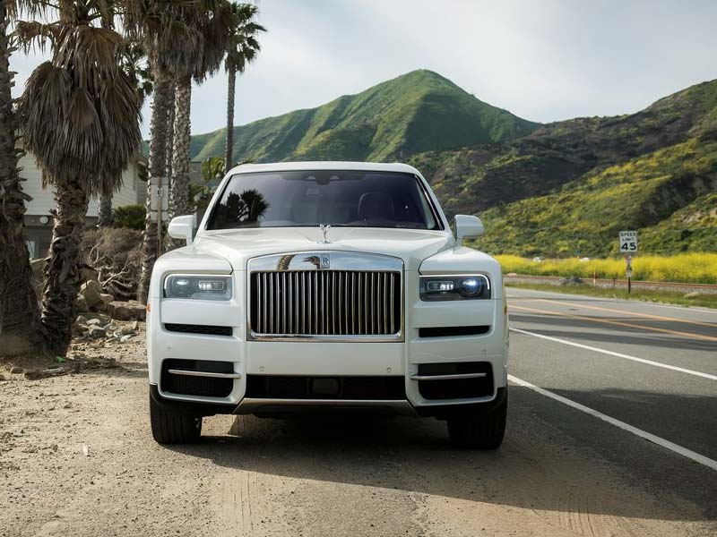 Starr Luxury Cars - Luxury Airport Chauffeur Service Best Coveted Luxury Exotic Cars - Book, Hire, Rent Chauffeur Service, and Self-Hire Service. Rolls Royce Cullinan - London Mayfair, UK