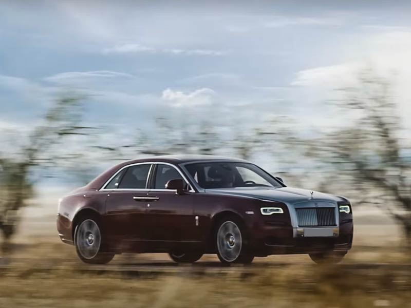 Starr Luxury Cars - Luxury Airport Chauffeur Service Best Coveted Luxury Exotic Cars - Book, Hire, Rent Chauffeur Service, and Self-Hire Service Rolls Royce Ghost Series II - Neom city in Emirates