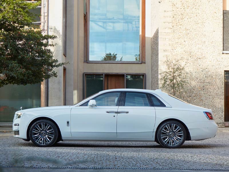 Starr Luxury Cars - Luxury Airport Chauffeur Service Best Coveted Luxury Exotic Cars - Book, Hire, Rent Chauffeur Service, and Self-Hire Service Rolls-Royce Ghost Series II - Seattle in USA