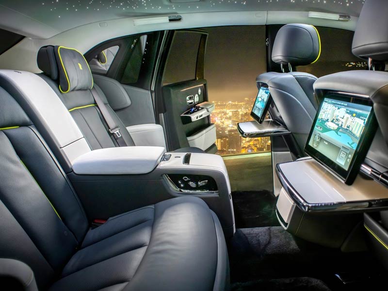 Starr Luxury Cars - Luxury Airport Chauffeur Service Best Coveted Luxury Exotic Cars - Book, Hire, Rent Chauffeur Service, and Self-Hire Service. Rolls-Royce Phantom - London Mayfair, UK