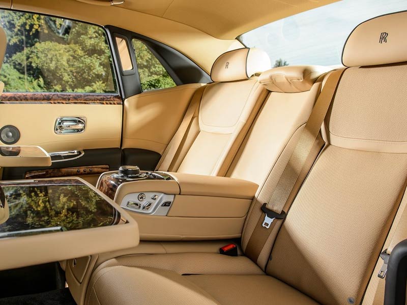 Starr Luxury Cars - Luxury Airport Chauffeur Service Best Coveted Luxury Exotic Cars - Book, Hire, Rent Chauffeur Service, and Self-Hire Service.Rolls-Royce Ghost Series II - Cape Town