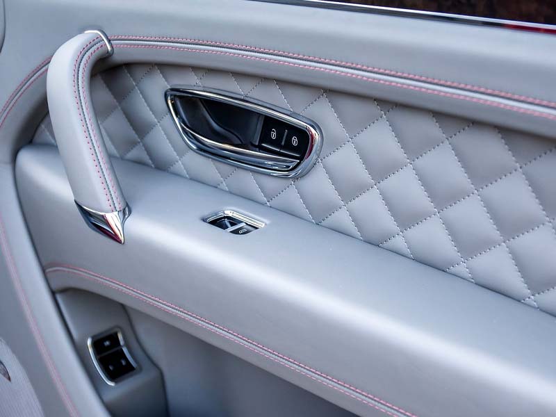 Starr Luxury Cars - Luxury Airport Chauffeur Service Best Coveted Luxury Exotic Cars - Book, Hire, Rent Chauffeur Service, and Self-Hire Service Bentley Bentayga in Austin, Texas in USA
