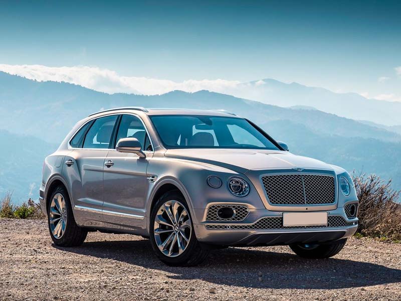 Starr Luxury Cars - Luxury Airport Chauffeur Service Best Coveted Luxury Exotic Cars - Book, Hire, Rent Chauffeur Service, and Self-Hire Service Bentley Bentayga in Austin, Texas in USA