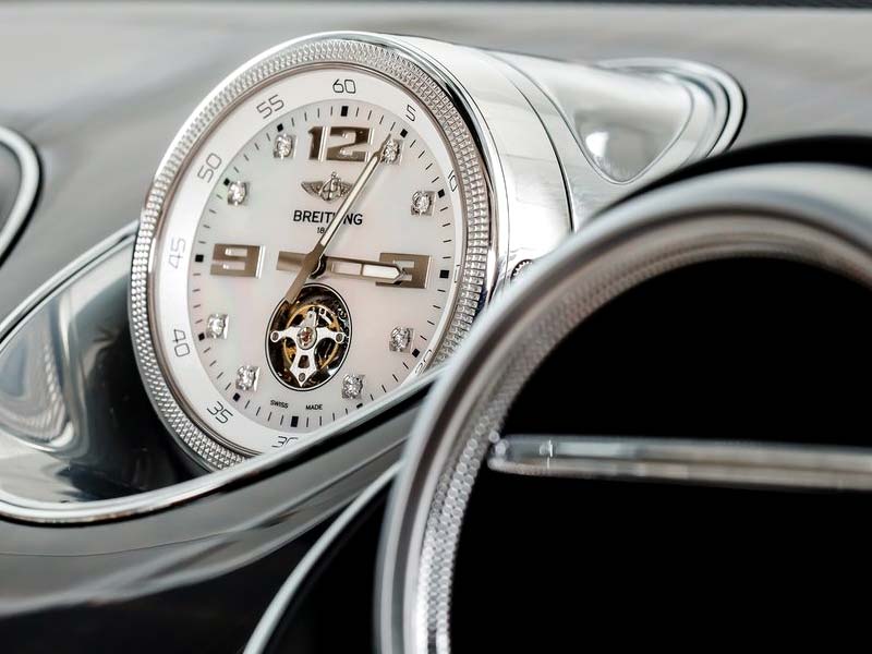Starr Luxury Cars - Luxury Airport Chauffeur Service Best Coveted Luxury Exotic Cars - Book, Hire, Rent Chauffeur Service, and Self-Hire Service Bentley Bentayga in Austin, Texas in USA