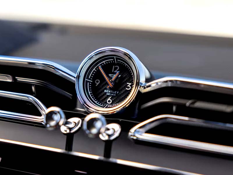 Starr Luxury Cars - Luxury Airport Chauffeur Service Best Coveted Luxury Exotic Cars - Book, Hire, Rent Chauffeur Service, and Self-Hire Service Bentley Bentayga in Hamptons in USA