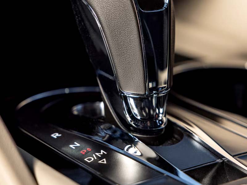 Starr Luxury Cars - Luxury Airport Chauffeur Service Best Coveted Luxury Exotic Cars - Book, Hire, Rent Chauffeur Service, and Self-Hire Service Bentley Bentayga in Hamptons in USA