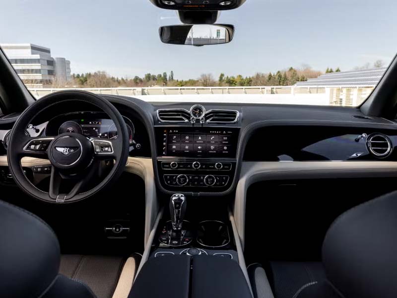 Starr Luxury Cars - Luxury Airport Chauffeur Service Best Coveted Luxury Exotic Cars - Book, Hire, Rent Chauffeur Service, and Self-Hire Service Bentley Bentayga in Hamptons in USA