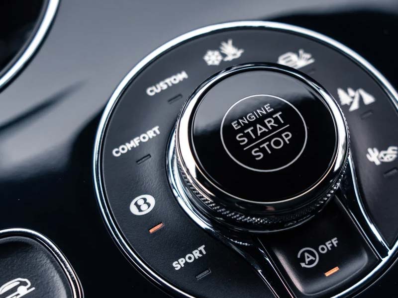 Starr Luxury Cars - Luxury Airport Chauffeur Service Best Coveted Luxury Exotic Cars - Book, Hire, Rent Chauffeur Service, and Self-Hire Service Bentley Bentayga in Nashville in USA