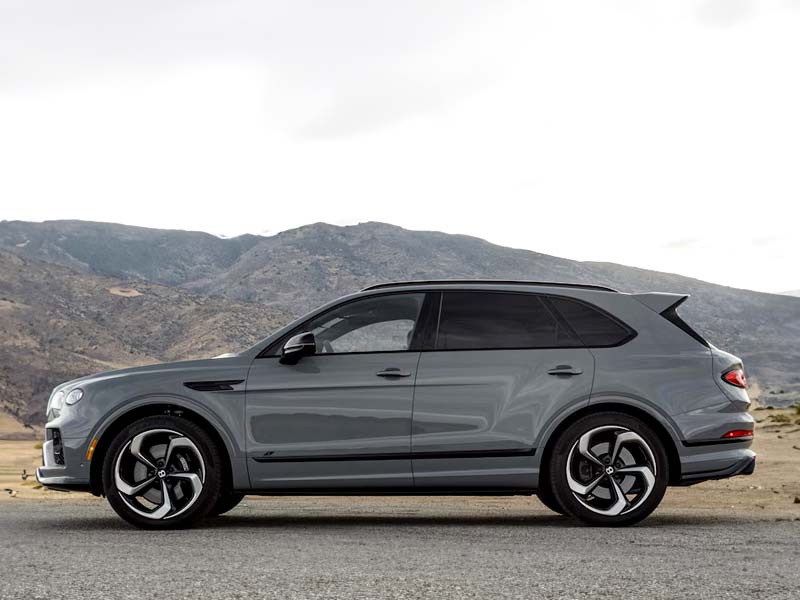 Starr Luxury Cars - Luxury Airport Chauffeur Service Best Coveted Luxury Exotic Cars - Book, Hire, Rent Chauffeur Service, and Self-Hire Service Bentley Bentayga in San Diego in USA