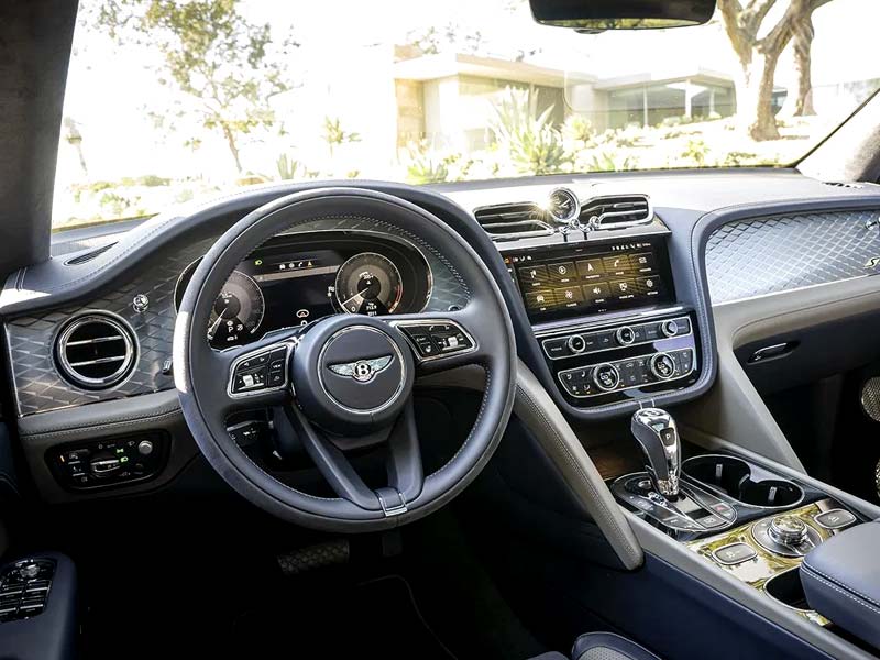 Starr Luxury Cars - Luxury Airport Chauffeur Service Best Coveted Luxury Exotic Cars - Book, Hire, Rent Chauffeur Service, and Self-Hire Service Bentley Bentayga San Francisco, in USA