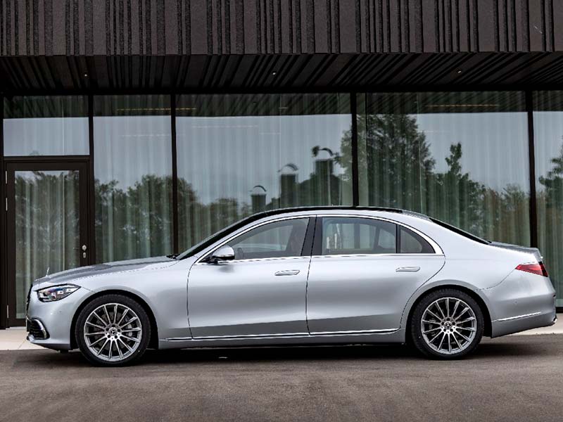 Starr Luxury Cars - Luxury Airport Chauffeur Service Best Coveted Luxury Exotic Cars - Book, Hire, Rent Chauffeur Service, and Self-Hire Service Mercedes Benz S Class in Nashville in USA