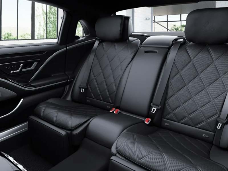 Starr Luxury Cars - Luxury Airport Chauffeur Service Best Coveted Luxury Exotic Cars - Book, Hire, Rent Chauffeur Service, and Self-Hire Service Mercedes Benz Maybach in Hamptons in USA