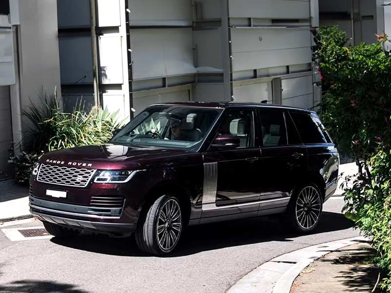 Starr Luxury Cars - Luxury Airport Chauffeur Service Best Coveted Luxury Exotic Cars - Book, Hire, Rent Chauffeur Service, and Self-Hire Service Range Rover Vogue Nairobi in Kenya