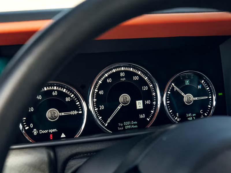Starr Luxury Cars - Luxury Airport Chauffeur Service Best Coveted Luxury Exotic Cars - Book, Hire, Rent Chauffeur Service, and Self-Hire Service Rolls-Royce Cullinan in Hamptons in USA