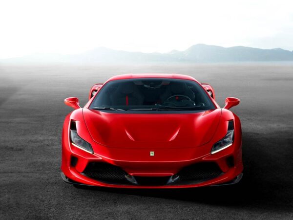 FERRARI F8 TRIBUTO